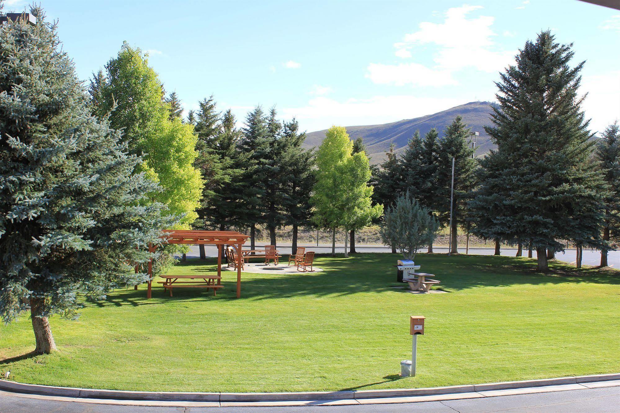 The Inn At Tomichi Village Gunnison Exterior photo
